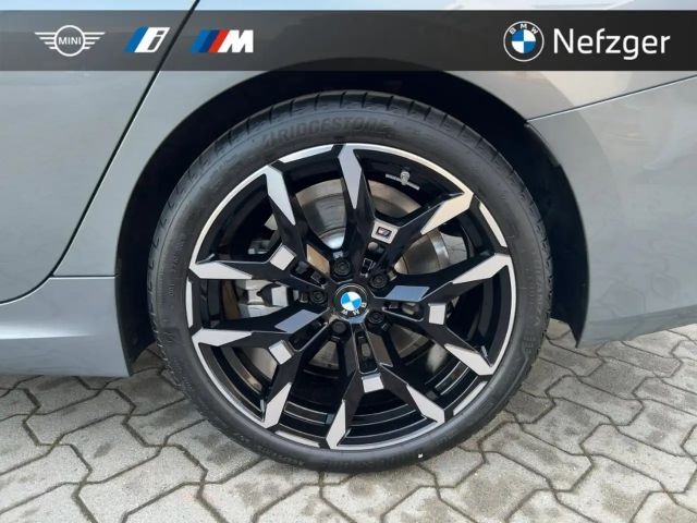 BMW 330 330d M-Sport Touring xDrive