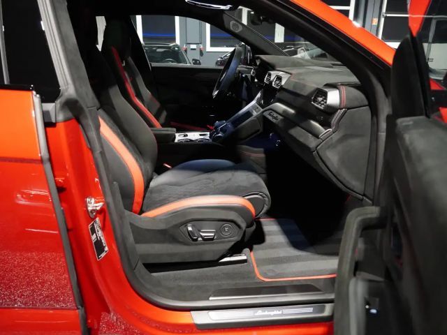 Lamborghini Urus Performante