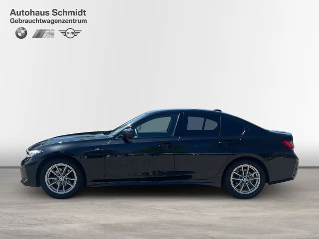 BMW 320 320d M-Sport Sedan xDrive