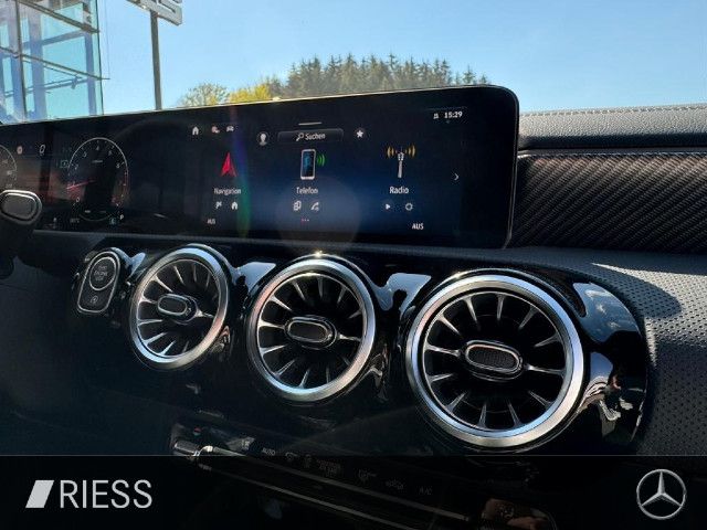 Mercedes-Benz CLA 180 Shooting Brake