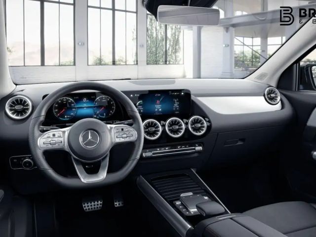 Mercedes-Benz GLA 250 4MATIC AMG Line