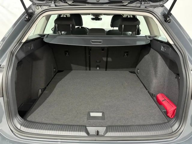 Volkswagen Golf 1.5 TSI Life Variant