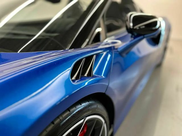 McLaren Artura Spider