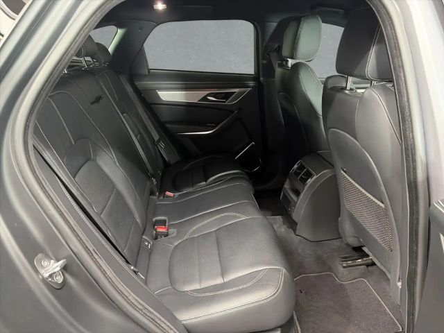 Jaguar F-Pace AWD D200 R-Dynamic S