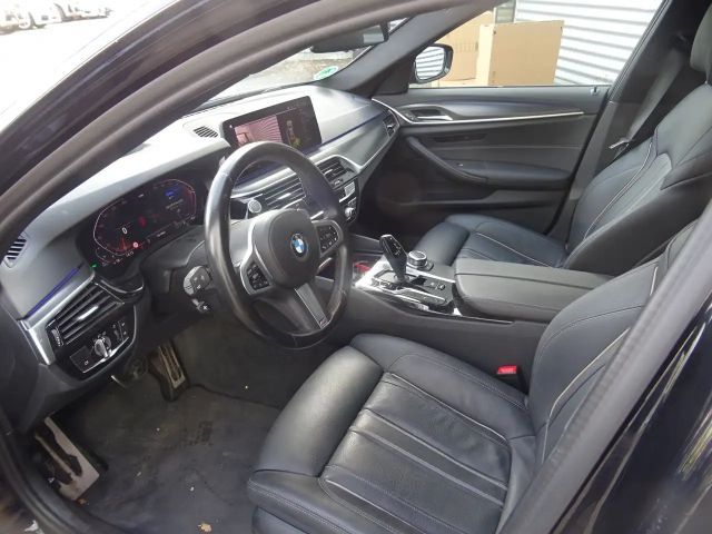 BMW 530 530d M-Sport Sedan xDrive