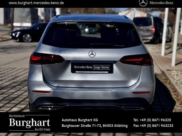 Mercedes-Benz B 200 Progressive Sedan