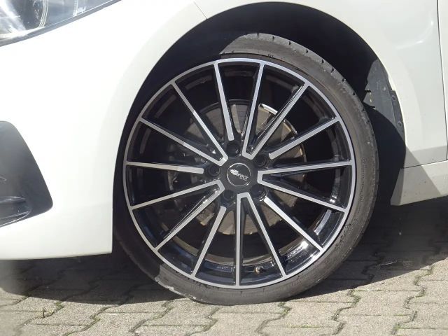 BMW 118 118d Sedan Sport Line