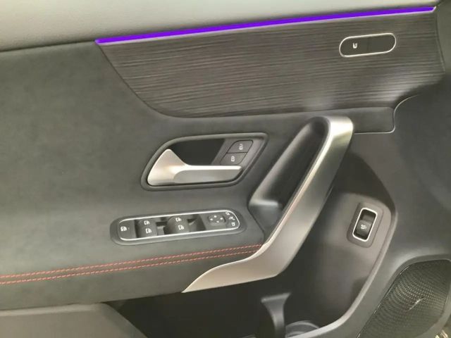 Mercedes-Benz A 200 AMG Line