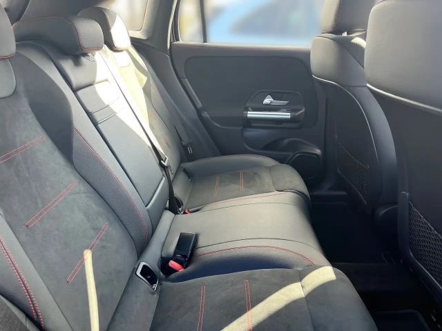 Mercedes-Benz EQA 300 4MATIC AMG Line