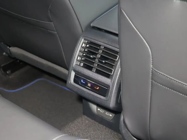 Volkswagen Golf 2.0 TSI DSG