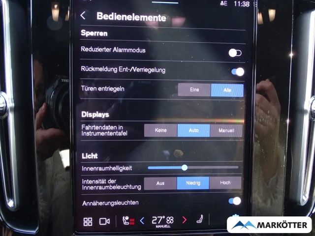 Volvo XC40 Core Recharge