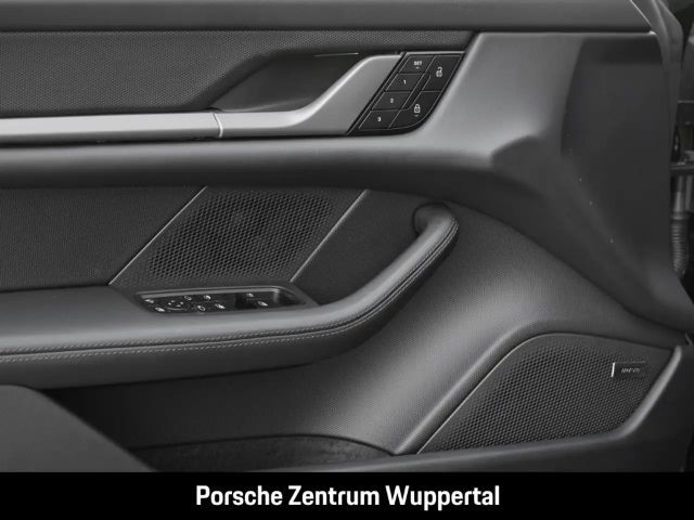 Porsche Taycan BOSE Luftfederung Rückfahrkamera LED