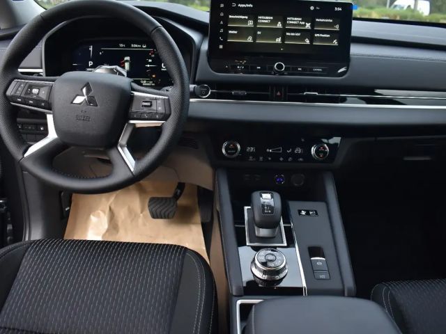 Mitsubishi Outlander 2.4L Polar,Sitzheizung,Standheizung