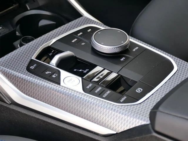 BMW 330 330e M-Sport Touring