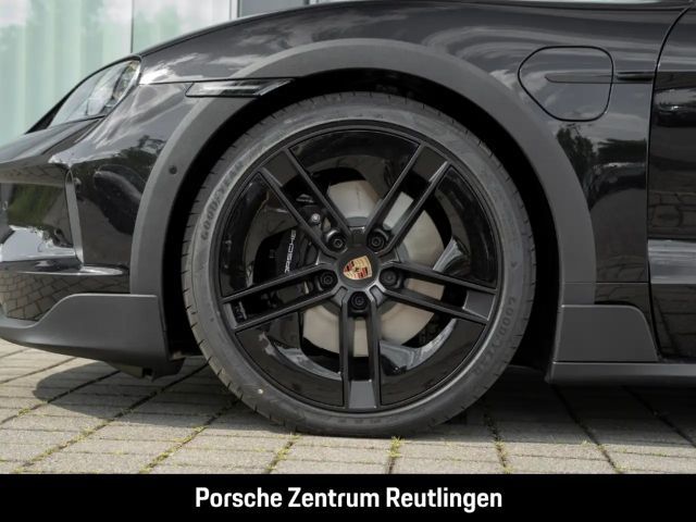 Porsche Taycan 4S Cross Turismo