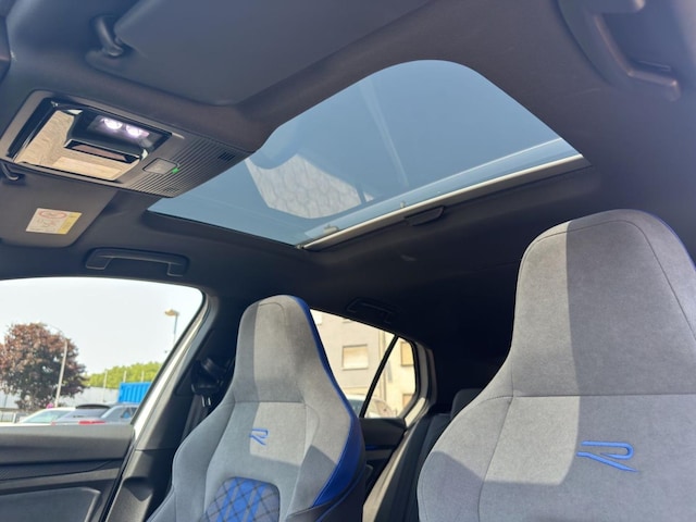 Volkswagen Golf 2.0 TSI 4Motion DSG Style