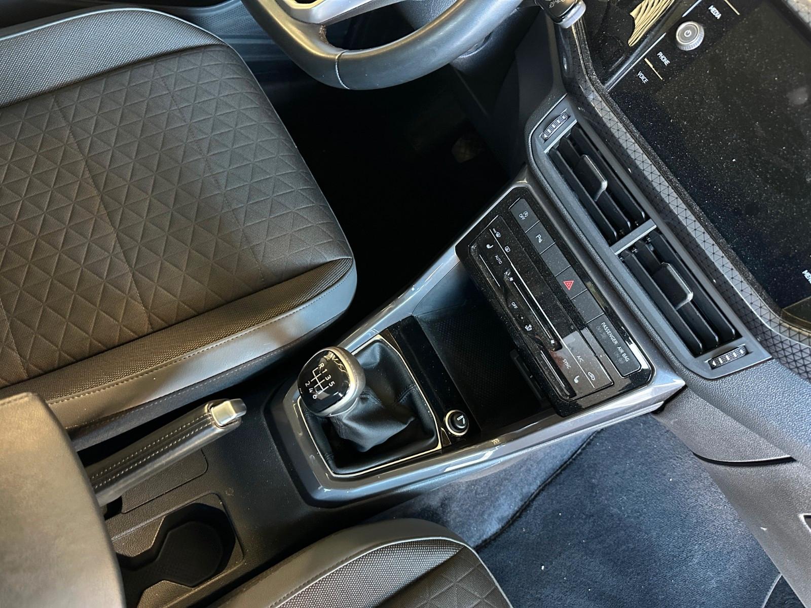 Volkswagen T-Cross Style