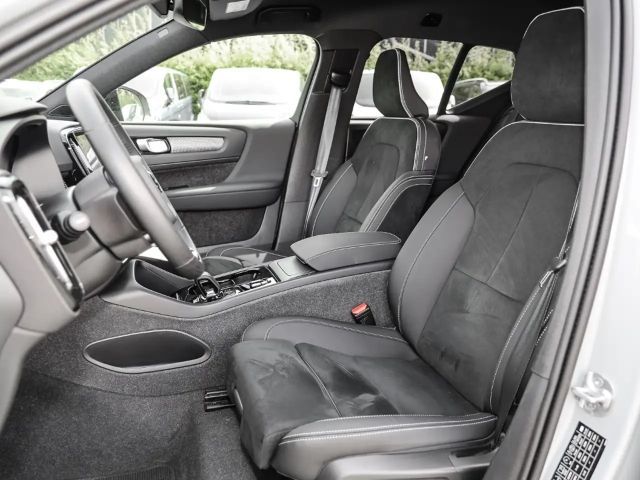 Volvo XC40 Dark Plus