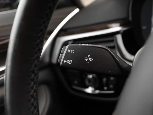 BMW 530 530d Luxury Line Sedan xDrive