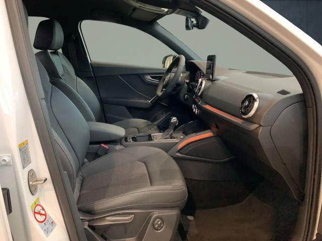 Audi SQ2 TFSI Matrix/sonos/MMI/ASI/19"/EPH/Assist/Kam