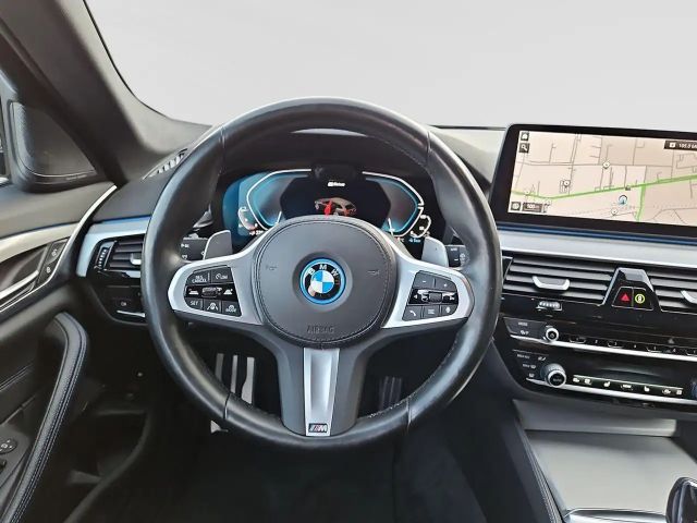 BMW 530 530e M-Sport Touring xDrive