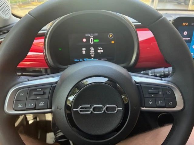 Fiat 600e Elektro (RED) 54 kWh