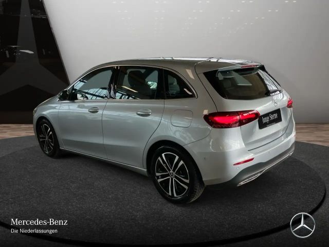 Mercedes-Benz B 220 4MATIC Progressive Sedan