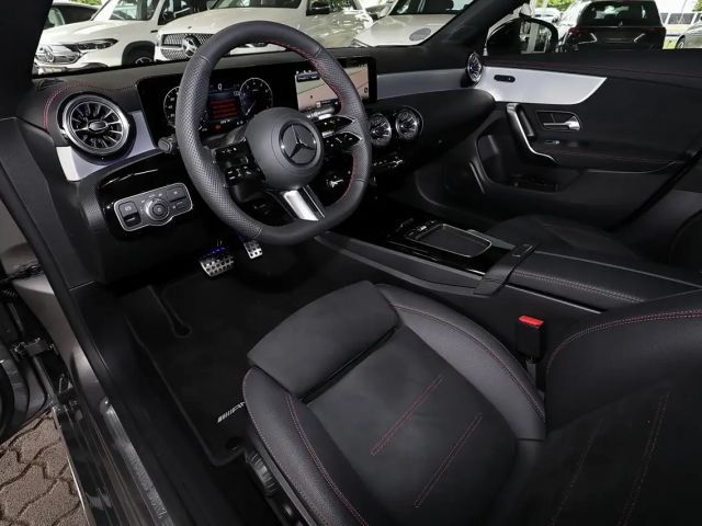 Mercedes-Benz CLA 200 AMG Line