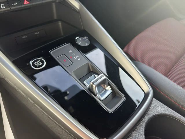 Audi A3 40 TFSI Hybride S-Line Sedan