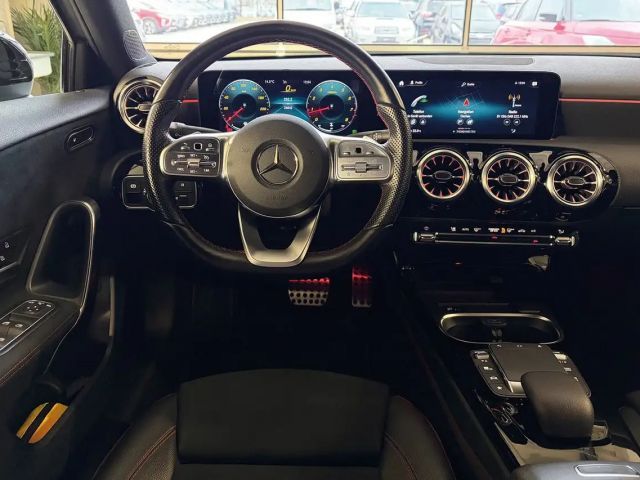 Mercedes-Benz A 200 AMG Line