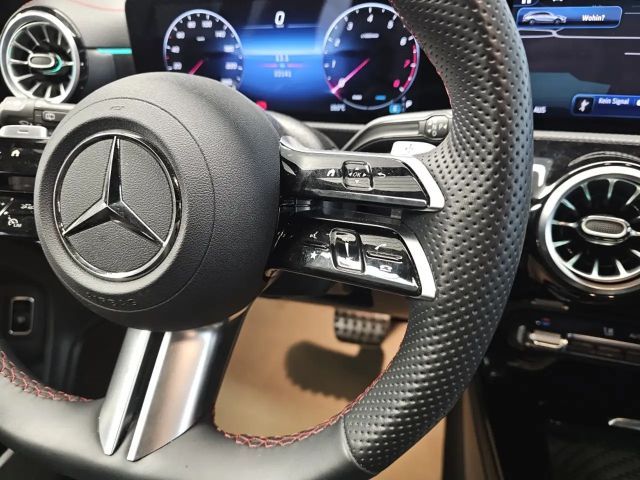 Mercedes-Benz CLA 180 AMG Line