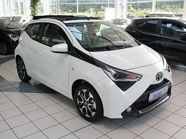 Toyota Aygo Hatchback X-sky