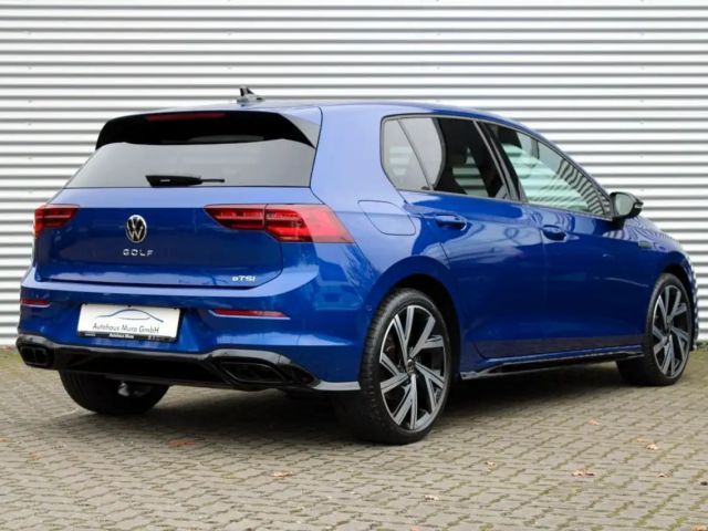 Volkswagen Golf 1.5 eTSI DSG IQ.Drive R-Line