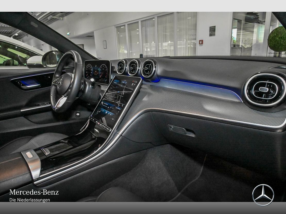 Mercedes-Benz C 180 AVANTGARDE Sedan