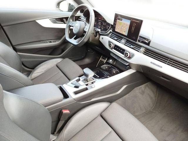 Audi A4 40 TFSI Avant Quattro S-Line S-Tronic