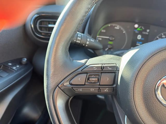 Toyota Yaris Active Hatchback Hybride