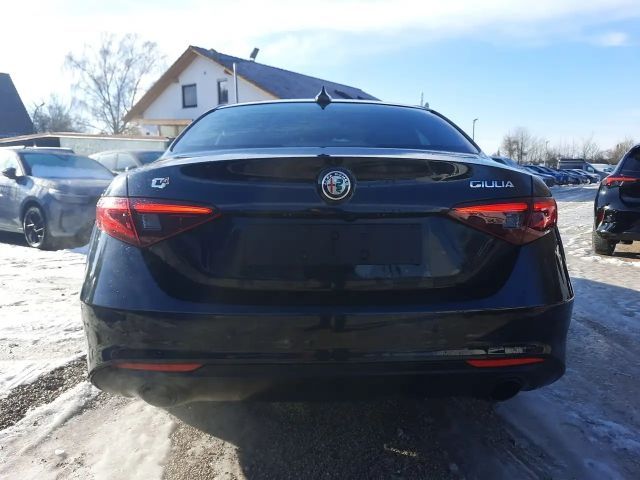 Alfa Romeo Giulia Q4 TI Turbo