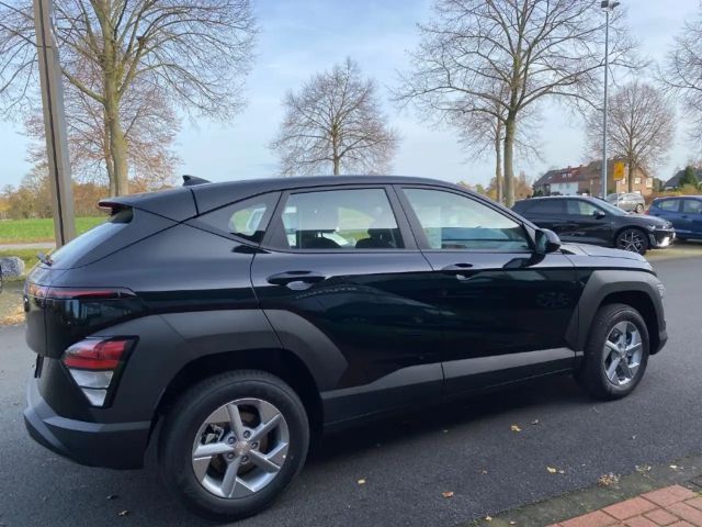 Hyundai Kona 2WD Select