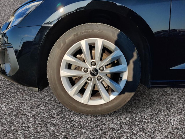 Audi A3 30 TDI Sedan