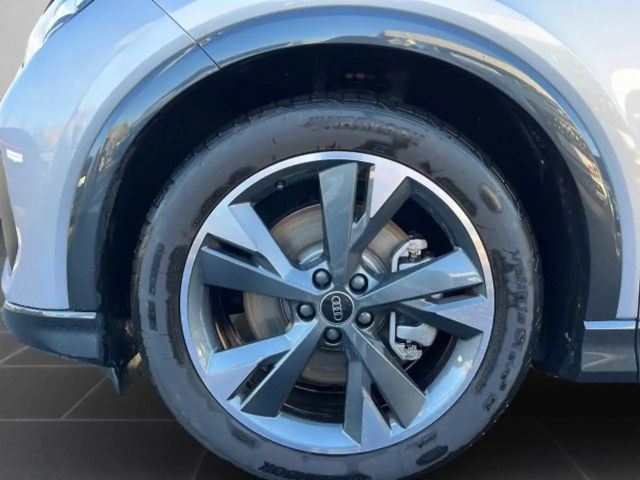 Audi Q4 e-tron Q4 45 e-tron Advanced AHK/EPH plus/uvm.