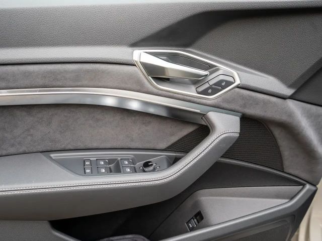 Audi Q8 e-tron 50 S-Line