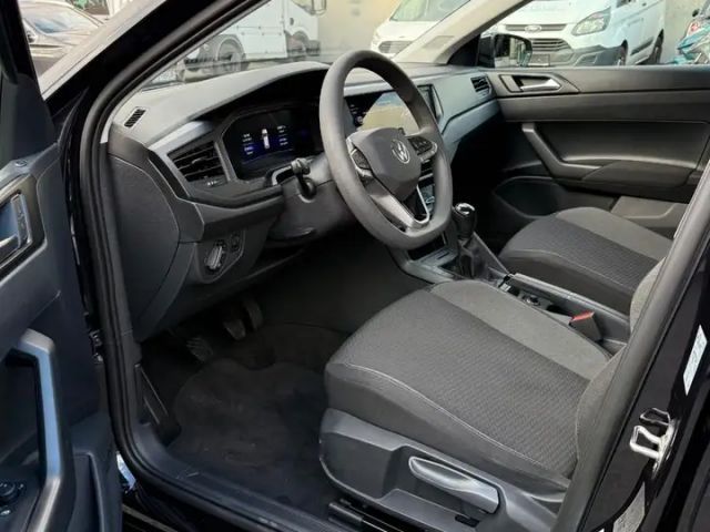 Volkswagen Polo VI Basis