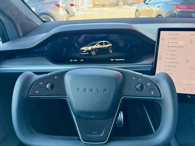 Tesla Model X Plaid