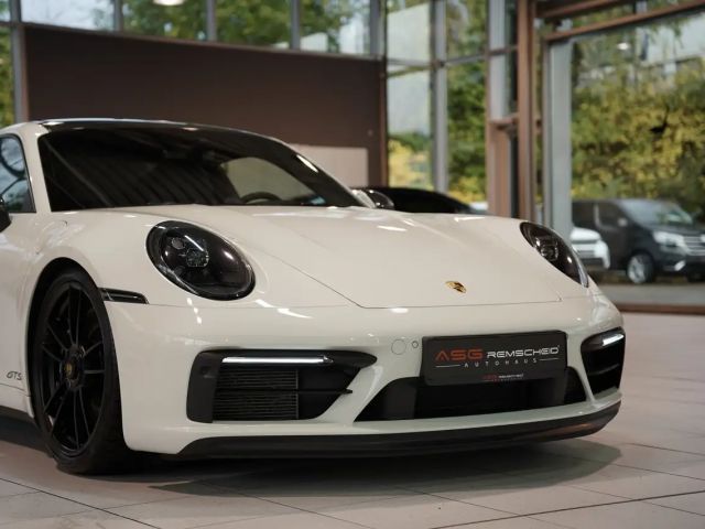 Porsche 911 Carrera Coupé GTS