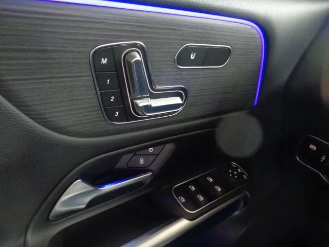 Mercedes-Benz GLB 220 4Matic,MEMORY,MULTIBEAM,360°,NP:62.505,-