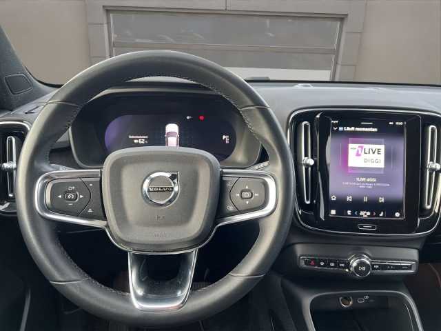 Volvo XC40 Core Recharge