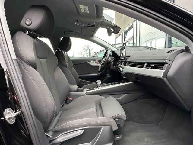 Audi A4 35 TFSI Avant S-Tronic