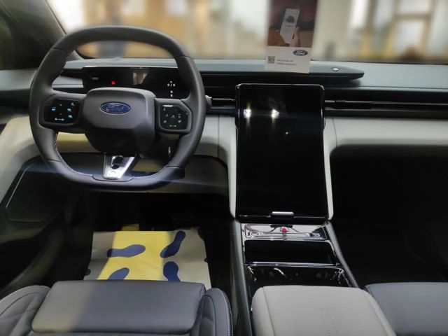 Ford Capri Premium RWD