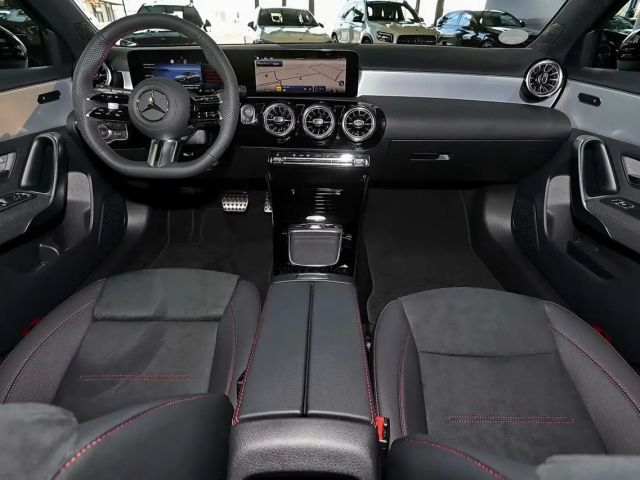 Mercedes-Benz A 200 AMG Line