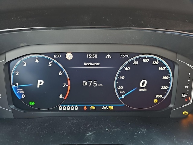 Volkswagen Touran 1.5 TSI DSG Style